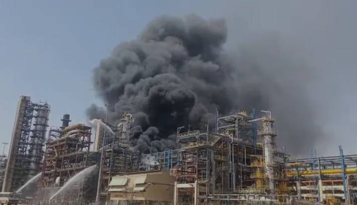 Fire erupts in Indian refinery day before its inauguration by Modi