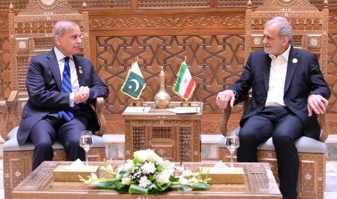 In phone call with Iranian president, PM Shehbaz reaffirms Pakistan's commitment to peace