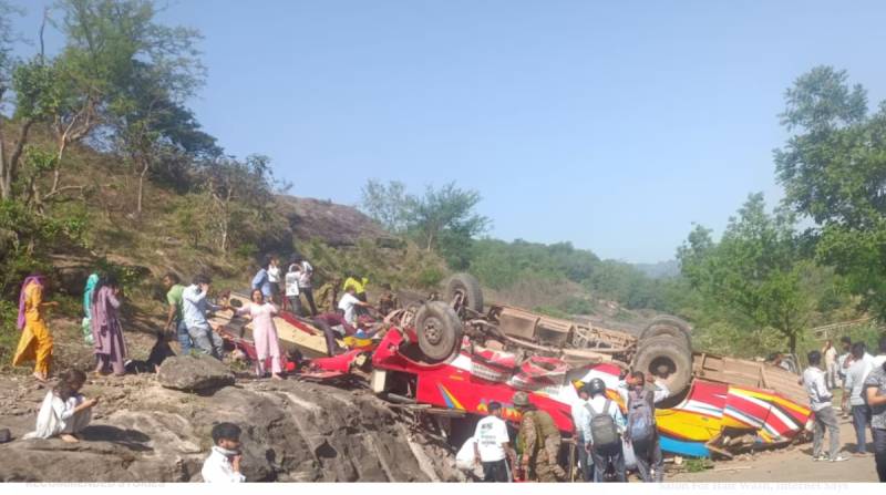15 die as bus rolls down Occupied Kashmir hill