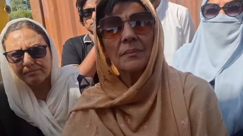 Aleema Khan calls for Imran Khan’s release and respect for democratic rights