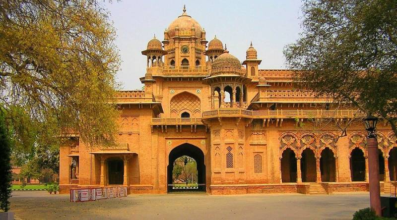 Aitchison College – The Eton of Lahore