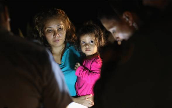 Photo of migrant family separation in US scoops World Press prize