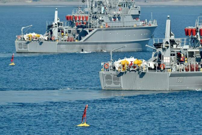 Pentagon denies clearing Hormuz Strait mines will take six months