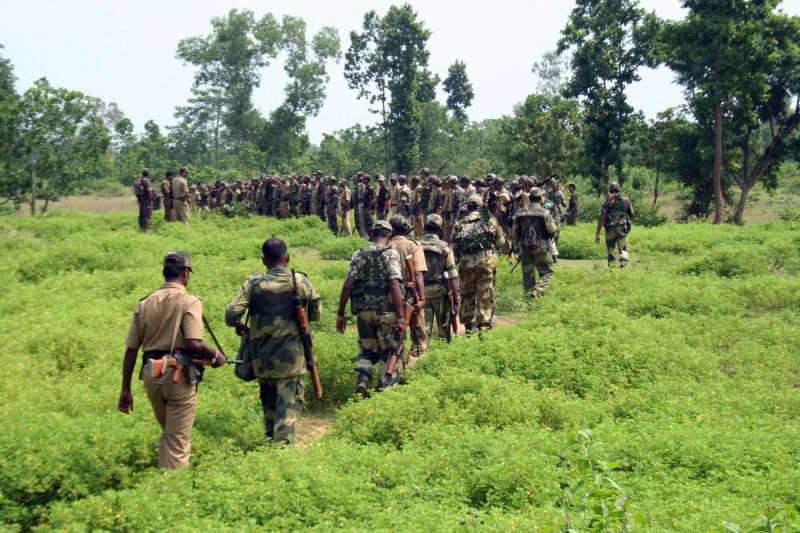 Indian police say 47 Maoist rebels surrender