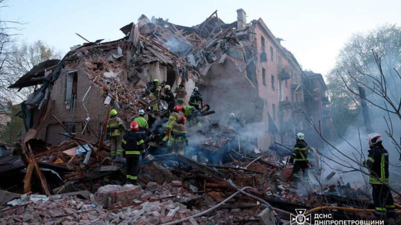Russia pounds Ukraine's Dnipro for 20 hours straight, killing eight