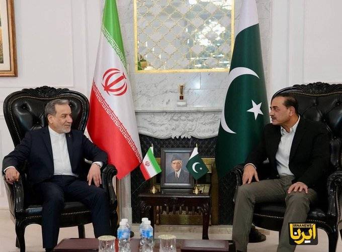 Iran FM Araghchi meets Field Marshal in Islamabad