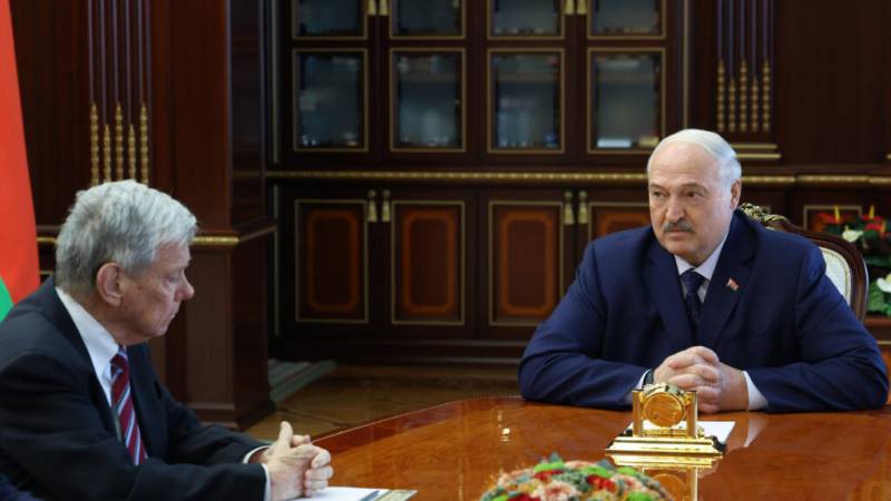 Belarus frees five prisoners in US-brokered deal