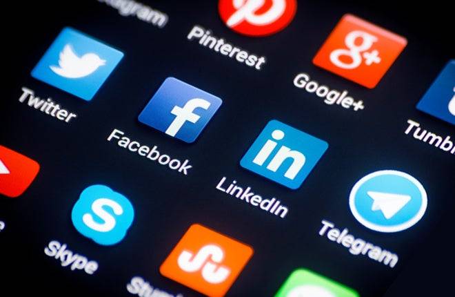 Australia aims to tax tech giants unless they pay news outlets