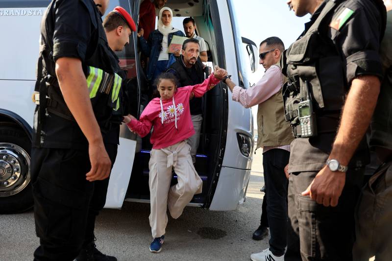 Dozens of Gaza children arrive in Jordan for medical care