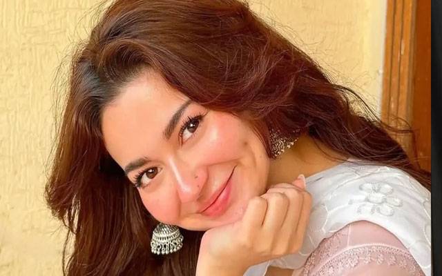 Hania Aamir’s spiritual post and cryptic caption fuels fresh buzz