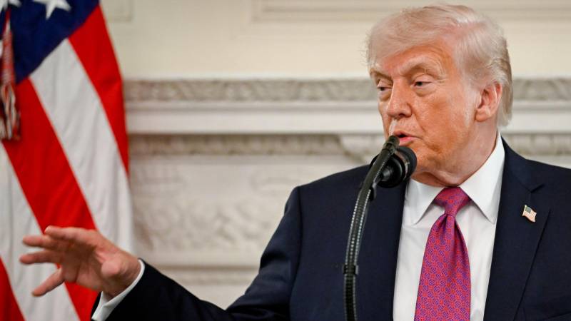 White House says US negotiators in contact with Iran, Trump warns Tehran to sign nuke deal