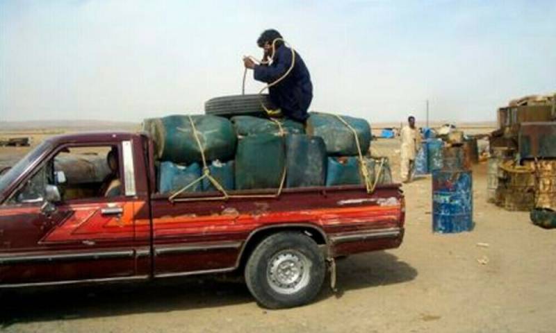 Bid to smuggle 960 liters of diesel foiled in Ubauro