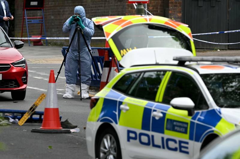 Two Jewish men stabbed in London