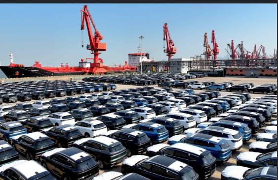 China's April factory activity expands despite Middle East war
