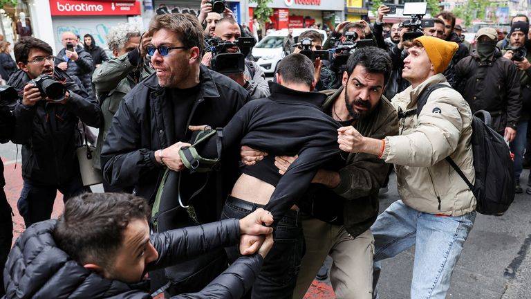 Turkish police fire tear gas, arrest dozens at May Day rallies