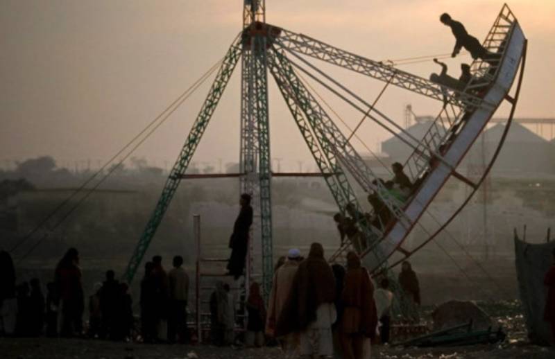 Punjab imposes ban on temporary farris wheels, mechanical swings on Eid al-Azha