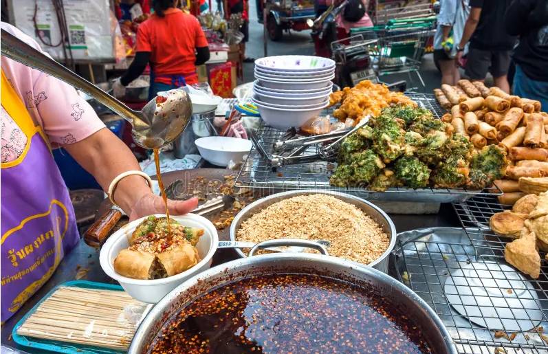 Bangkok food vendor curbs push city staple from the streets