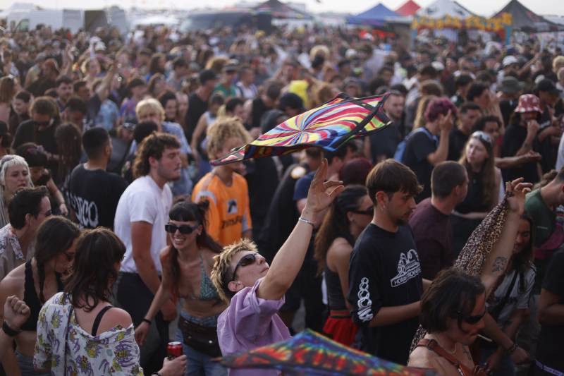 Illegal party at French military site draws up to 40,000 ravers