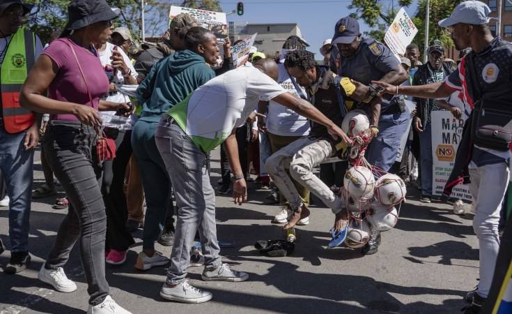 Nigeria to evacuate 130 citizens from South Africa after attacks