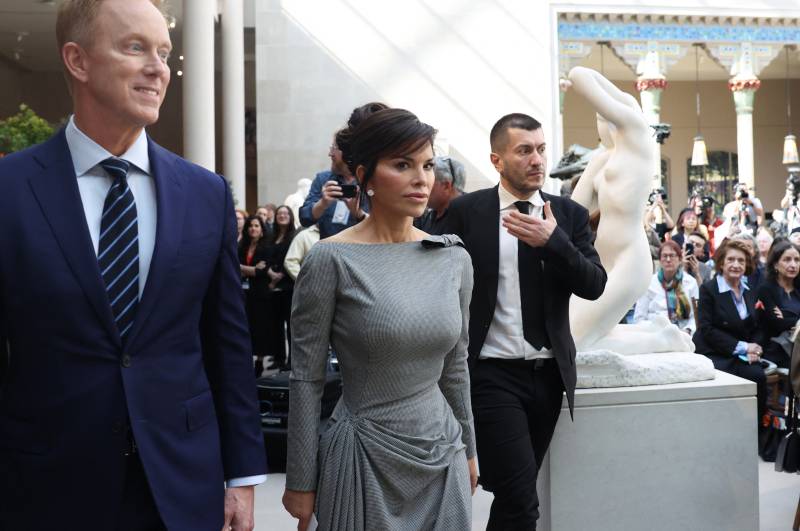 Stars set for Met Gala, fashion's biggest night