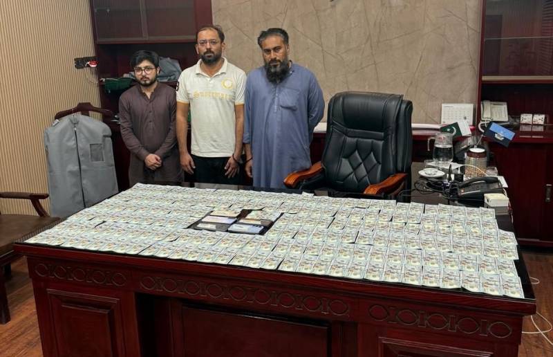 FIA busts hawala network in Karachi, three arrested 