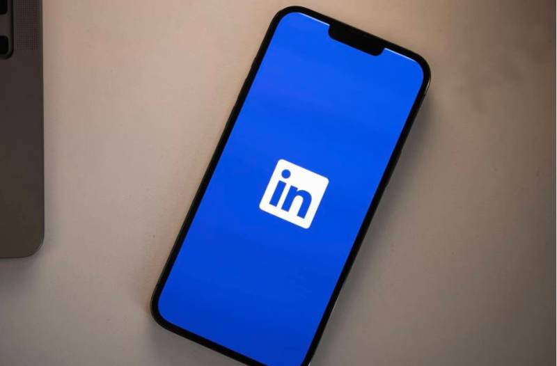 LinkedIn faces complaint over its selling of user data