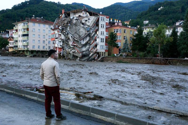 PM Shebaz extends condolence over loss of lives in Turkish floods