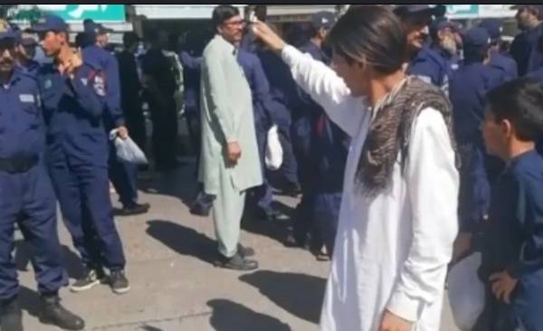 One dies as Pindi hospital guards protest non-payment of salaries