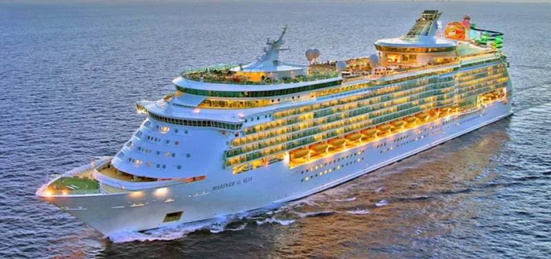 Why are cruise ships at higher risk of disease outbreaks?