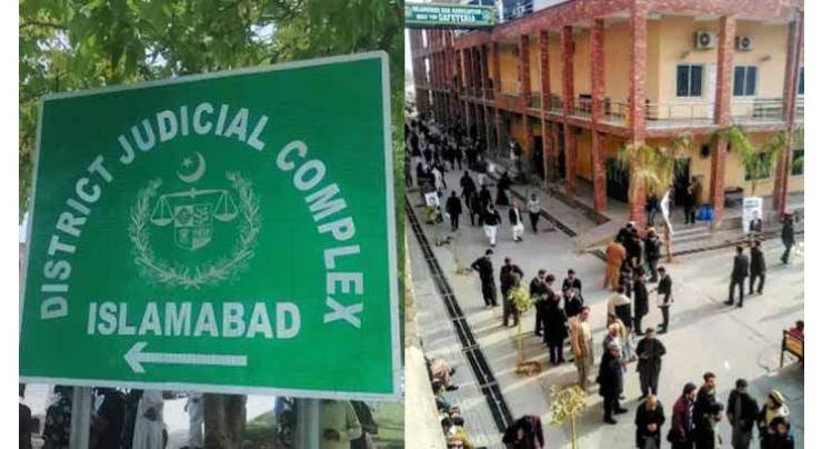 Court grants bail of two journalists in case registered under PECA laws