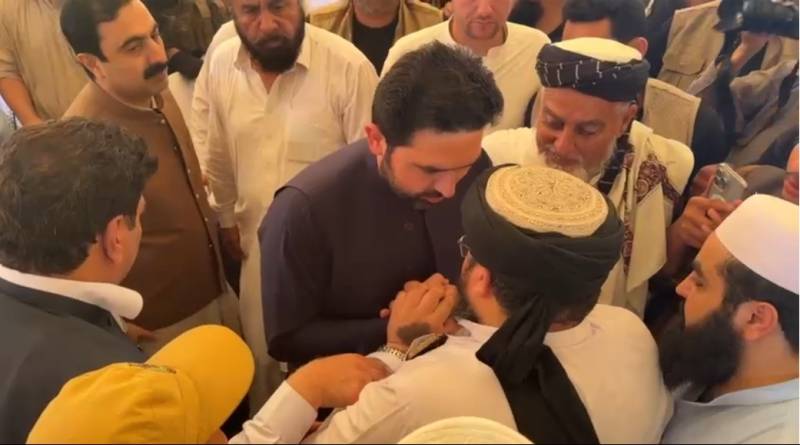 KP chief minister visits Charsadda, vows justice for Maulana Idrees