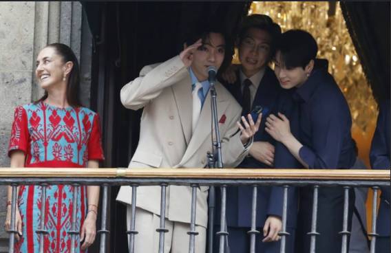 K-pop stars BTS draw 50,000-strong crowd in Mexico