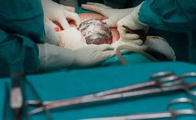 Family accuses Pindi doctors of killing baby with scissor hit