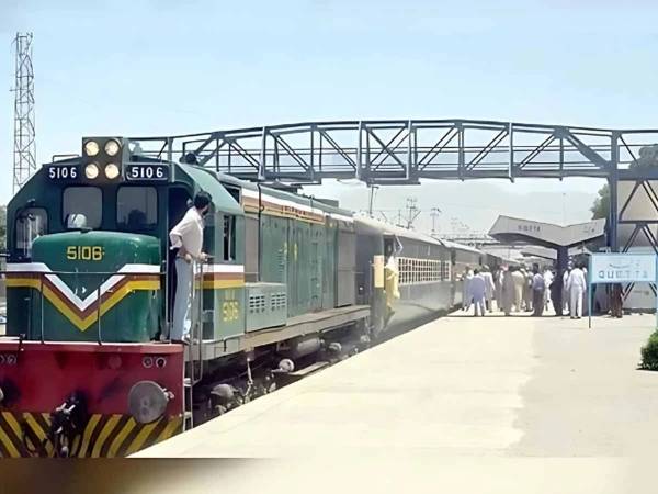 Jaffar Express service from Quetta remains suspended for second day