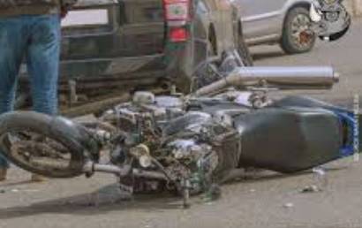 Two killed after rickshaw hits motorcycle near Rehman Town in Lahore