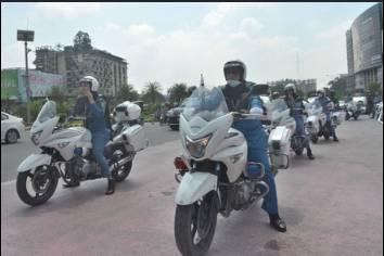 Six females among 12 traffic wardens suspended in Lahore due to corruption