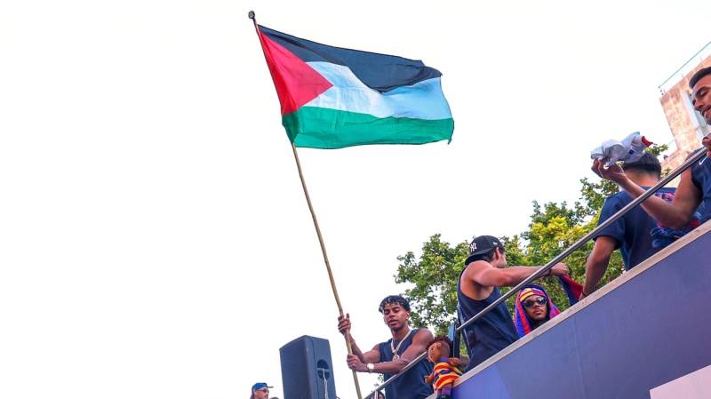 Flick says Palestinian flag in Barcelona parade Yamal's 'decision'