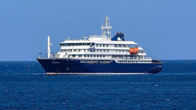 Hantavirus ship heads to Netherlands after passengers flown home