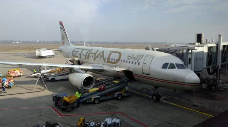 Etihad flight cancelled after 'fire' breaks out on wing in India