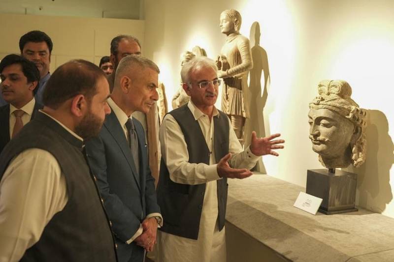 US returns stolen artifacts worth $23 million to Pakistan
