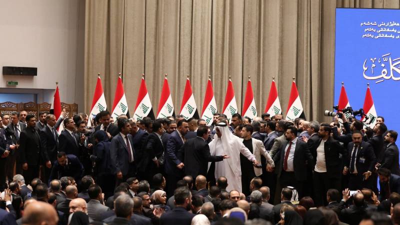 Iraq parliament approves new government in confidence vote