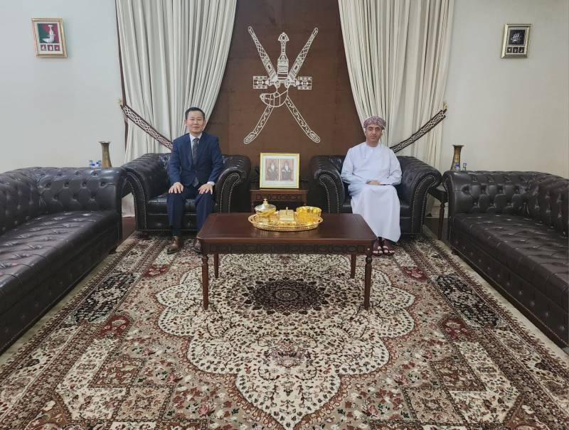 South Korea, Oman envoys discuss strengthening diplomatic, economic ties in Karachi