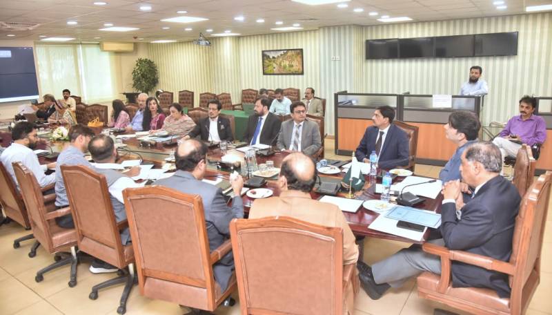 Task Force reviews measures to curb rising HIV cases