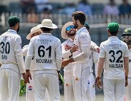Pakistan team fined for slow over rate in Dhaka Test