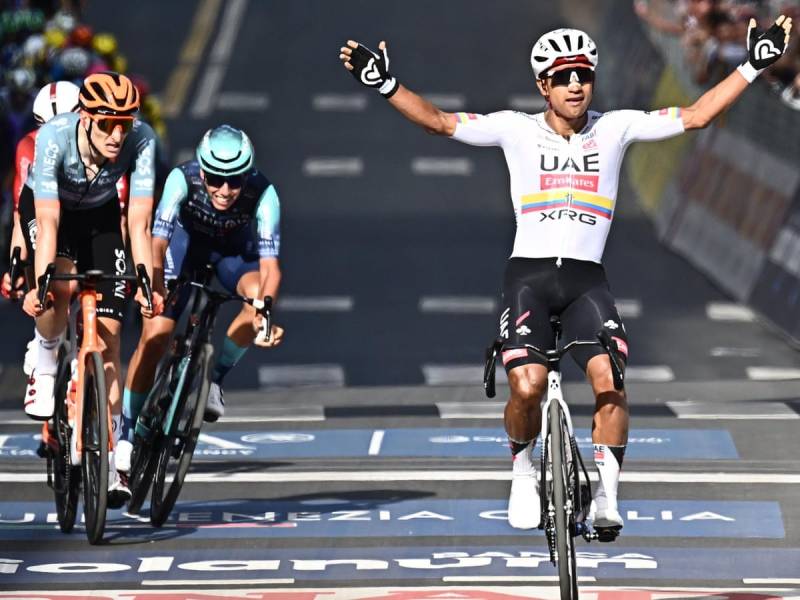 Ecuadorian Narvaez racks up second stage win at Giro d'Italia