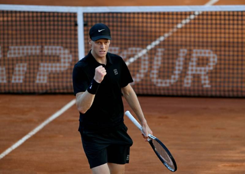 Sinner wins Italian Open, extends Masters tournament streak