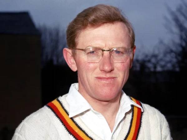 Former England Cricket Captain Mike Smith dies at 92