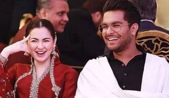 Hania Aamir sneaks in childhood picture of Asim Azhar, WHAT’S COOKING?