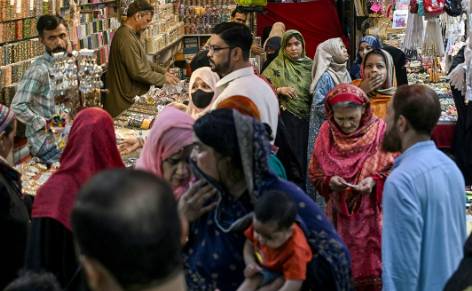 PM Shehbaz relaxes countrywide lockdown until May 31 to support businesses