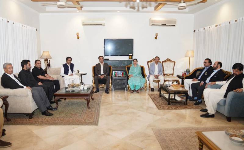 Bilawal Bhutto Zardari meets Samina Khalid Ghurki in Lahore to discuss party affairs